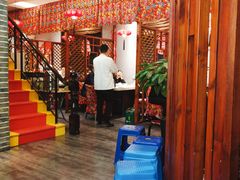 等位区-灶座小锅烀饼·铁锅炖(道里店)