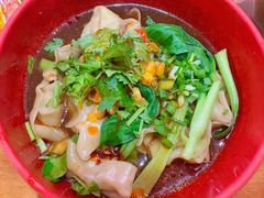 -爆炸头阿姨小四川正宗川味小吃(无任何分店)