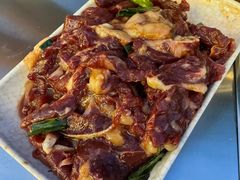 -黄利砖万峰林布依特色酸笋牛肉馆