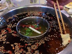 -火辣辣美蛙鱼头自助火锅(仁和路店)