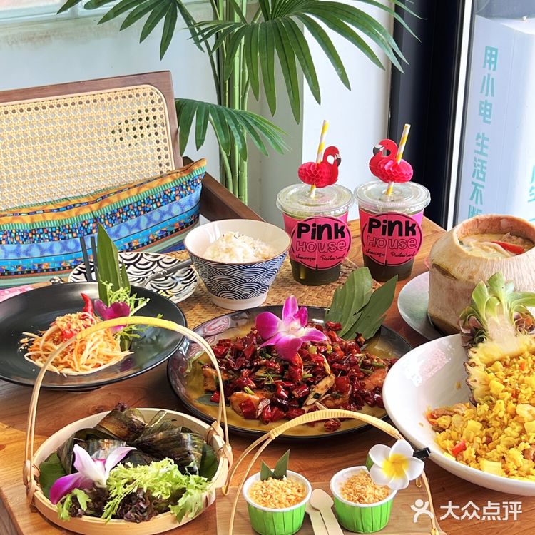 粉粉嫩嫩的海边泰菜餐厅，少女心满满的仙境