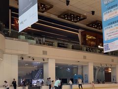 -冰纷万象滑冰场(深圳万象城店)