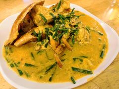 -J Daeng Seafood