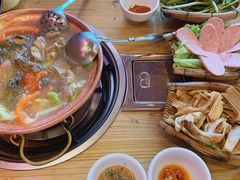 -阿婆情腊排骨火锅(金虹路店)