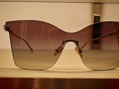 -LensCrafters亮视点·OAKLEY精选(静安嘉里中心店)
