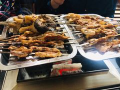 -百盛·牟平烧烤·养马岛海鲜(宁海大街店)