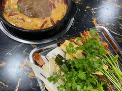 -灌县老妈砂锅串串香(万科红生活广场店)