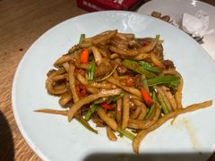 -聚鑫朋酸菜肥肠(文艺路口店)
