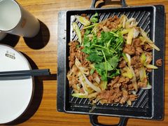 铁板葱爆羊肉-禾珍珠家常小馆(河南博物院店)