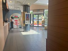 -麦当劳(乳山路店)