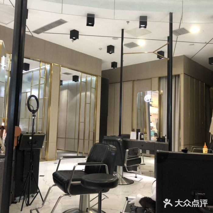 hair corner 美发沙龙(世茂铂晶宫店)图片