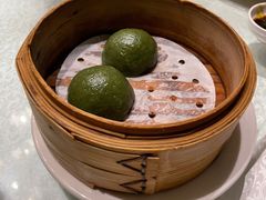 土豪金流沙包-维园悦谱·海派家常菜(乌鲁木齐南路店)