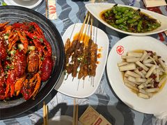 -肥肥虾庄·金牌油焖大虾(东湖欢乐谷店)