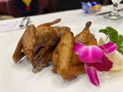 招牌红烧乳鸽-太平馆西餐厅(北京路店)