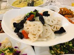 荷塘素小炒-陶然居·重庆菜(南滨路店)