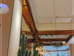 -蜜桃餐厅·伴山(湖滨商业街店)