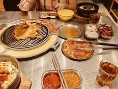 -猪掌柜韩国烤肉(六折店)