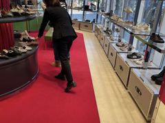 -Gucci(首创奥特莱斯店)