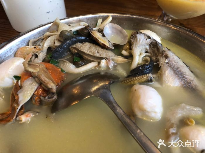 重返白桦林花园餐厅太湖一锅鲜图片