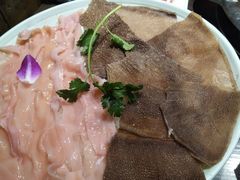 屠场水牛毛肚-红九格老火锅(三峡广场店)