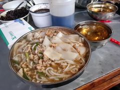 -正宗杨记普洱酸醋米线(总店)