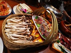 -老滇山寨•云南特色菜•地方菜•民族风情歌舞表演(金碧店)