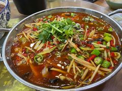 鲜锅兔-盐与味葱葱鲫鱼•自贡菜江湖菜(春熙店)