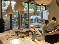 -VERIE BAKEHOUSE