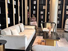 -雲宜贵宾舍酒店(深圳龙东地铁站店)