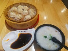 -玖鲜小笼(中山广场店)