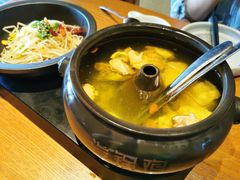 -云海肴·汽锅鸡·云南菜(天山百盛优客店)