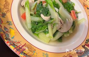 Stir-fried Bok Choy with Matsutake Mushrooms