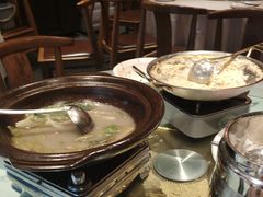 -帅巴人舅母子腊蹄民俗村