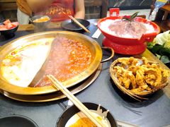 -沸炉重庆老火锅(军事博物馆店)