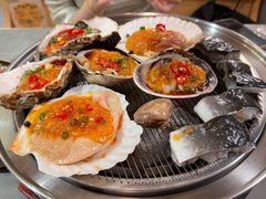 -围炉肉舍•炭烤活鳗•丹东海鲜烤肉(步行街店)