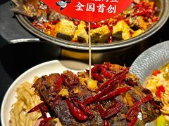 -辣尚瘾·烤鱼·新川菜(牡丹园直营店)