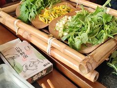 -菌自由丨野生菌火锅特色庭院餐厅(丽江古城店)