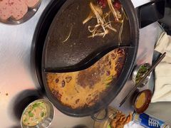-鹿鸣山草本茶香火锅(园西路店)