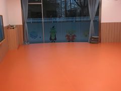 -小门牙好性格托育(北外滩中心)