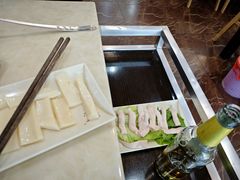 -闽粤一牛潮汕牛肉火锅