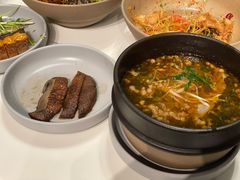 小锅米线-胡麻(静安嘉里店)