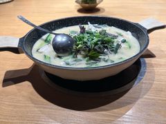 -头上红煨盐鸡·非遗院子餐厅
