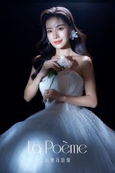 -乐派诗婚纱摄影