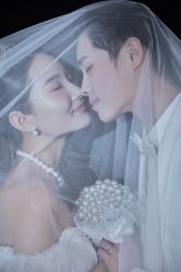 -喜爱高定婚纱摄影