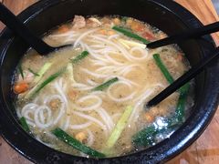 -蒙自源过桥米线(红谷滩万达店)