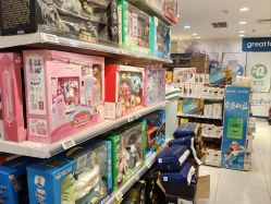 -乐友孕婴童(华宇时尚购物中心店)