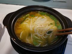 -在蒙自过桥米线