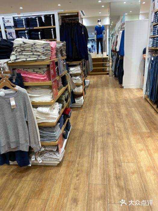 优衣库(郑州丹尼斯大卫城店)图片