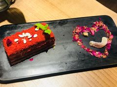 草莓红丝绒蛋糕-盘炉forenza·云贵川融合小食堂 ( 钟楼中柳巷店)