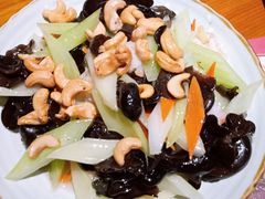 -绿茵阁西餐厅(中央广场店)